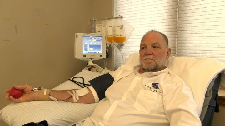 Nebraska Community Blood Bank honors Lincoln man as one of the nation's most dedicated donors
