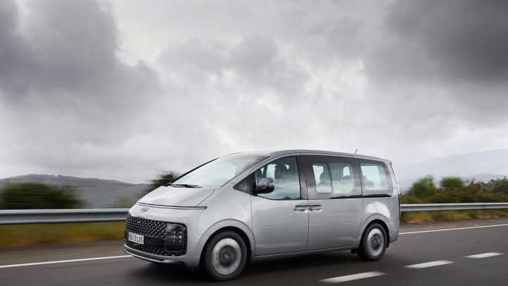 Hyundai apuesta por la eficiencia con el nuevo Staria HEV
