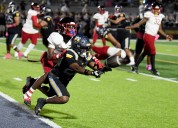 Warren football starts 2-0 in Gateway League with win over Dominguez