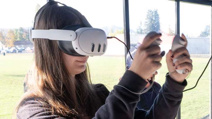 See Thurston High students Navy jobs virtually through a…