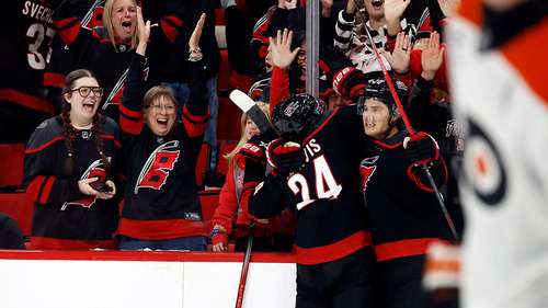 Jarvis scores winner late in OT as Hurricanes edge Flyers 4