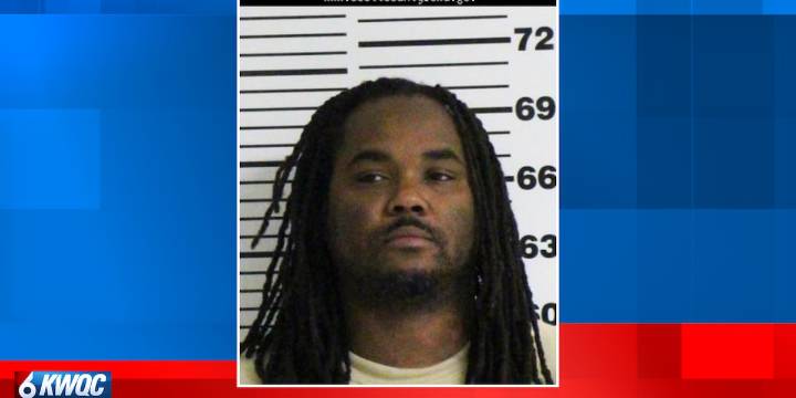 3 police cars hit during chase; Davenport man charged