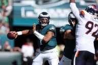 Deadspin | Bo Nix rallies Broncos to upset of Eagles