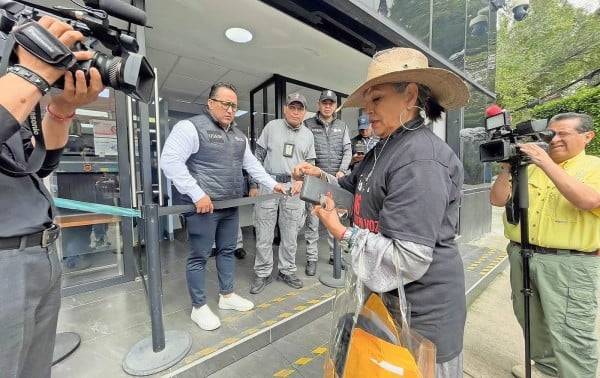 Culpa Maru a Loera de manipular a deudos