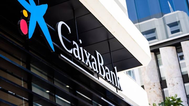 CaixaBank alcanza un beneficio de 4.397 millones hasta septiembre, un 3,5% más respecto al mismo periodo de 2024