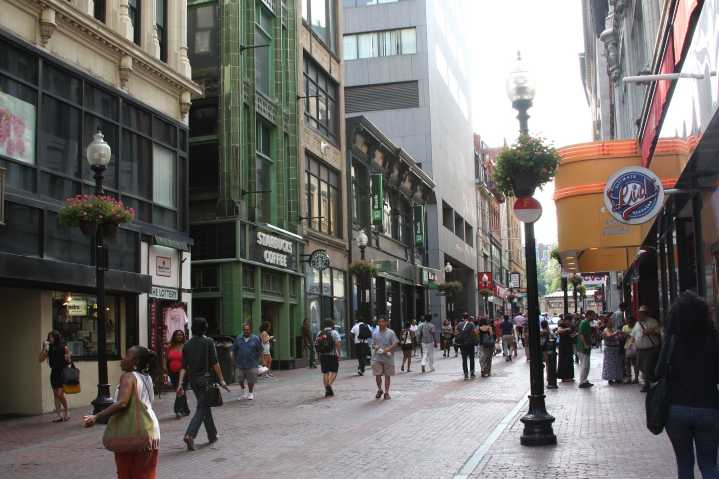 Piece of construction equipment crashes to ground in Downtown Crossing