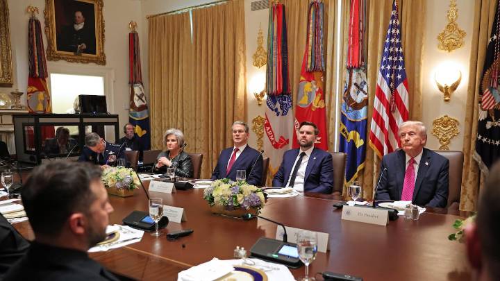 Trump pide a Zelenski buscar un acuerdo con Rusia para poner fin al conflicto