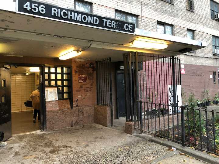 Staten Island drug bust: Loaded gun, cocaine seized in New Brighton raid, say authorities