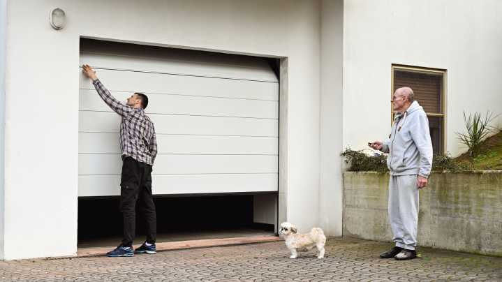 13 Reasons Your Garage Won't Open (And How To Fix It)