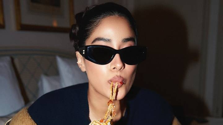 Janhvi Kapoor SLAMS 'Self-Proclaimed' Doctors Claiming She Underwent Buffalo Plasty To Enhance Her Upper Lip: 'I Had Mom's Guidance'