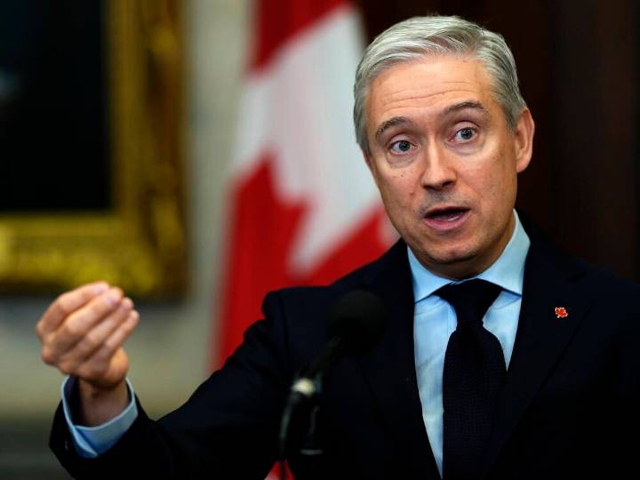 Champagne: Federal budget will 'crowd in' private investment