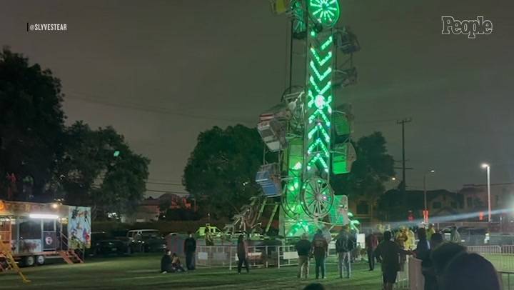 Los carruajes de carnaval se quitan y se derrumban en un video aterrador