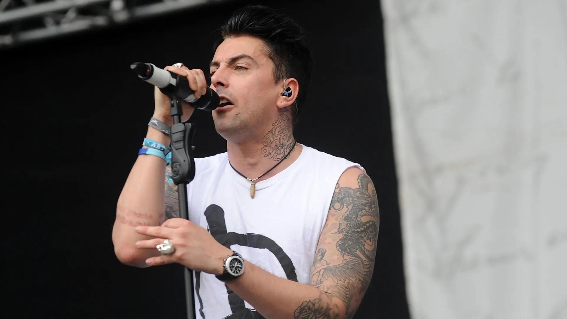 Novedades en el asesinato del cantante Ian Watkins: murió por una puñalada en prisión mientras cumplía condena por pedofilia