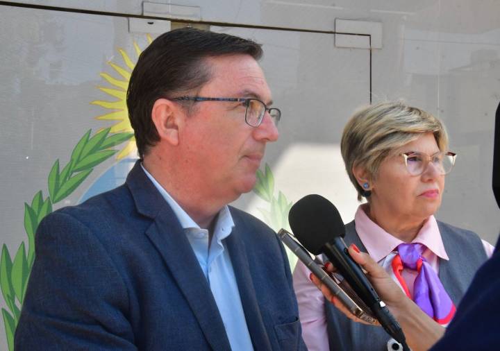 El Ejecutivo Provincial presentó un proyecto de Ley para regular el uso de celulares en las aulas