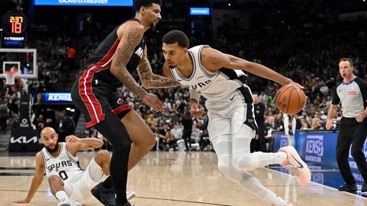 Wembanyama leads Spurs to their first 5-0 start with 27 points and 18 rebounds in win over the Heat