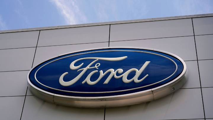 Ford recalls more than 290,000 vehicles in US due to issue with rearview camera system