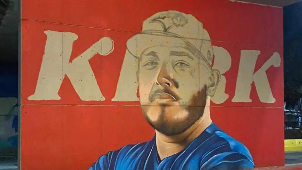 Alejandro Kirk inspira un mural en la frontera de Tijuana