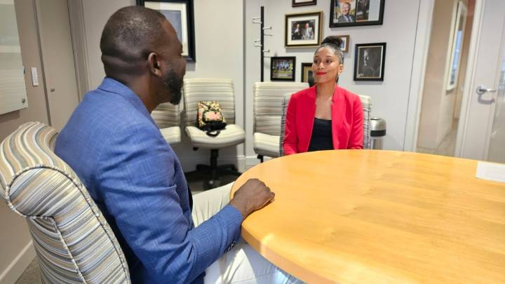 Editorial: Mockery can’t dim the shine of Orlando’s poet laureate program