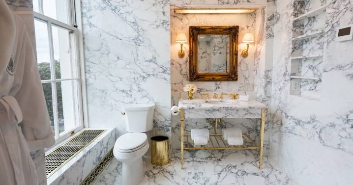 Trump Adds Gold to Lincoln Bathroom, As Abe Would’ve Wanted