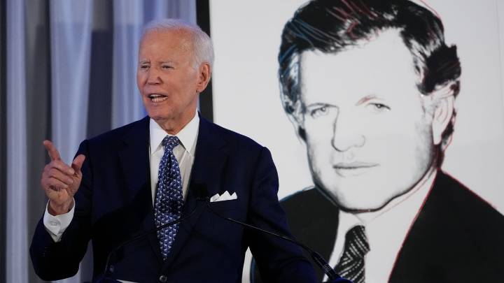 Biden warns of dark days for the country as he urges Americans to stay optimistic