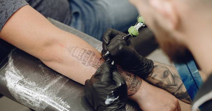 Podrían legalizar los tatuajes en Corea del Sur: cómo trabajan los tatuadores en medio de la censura