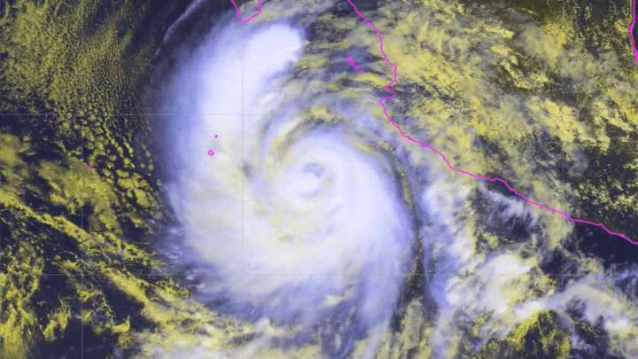 Huracán Priscilla: ¿A Qué Hora se Convertirá en Categoría 2 Frente a México?