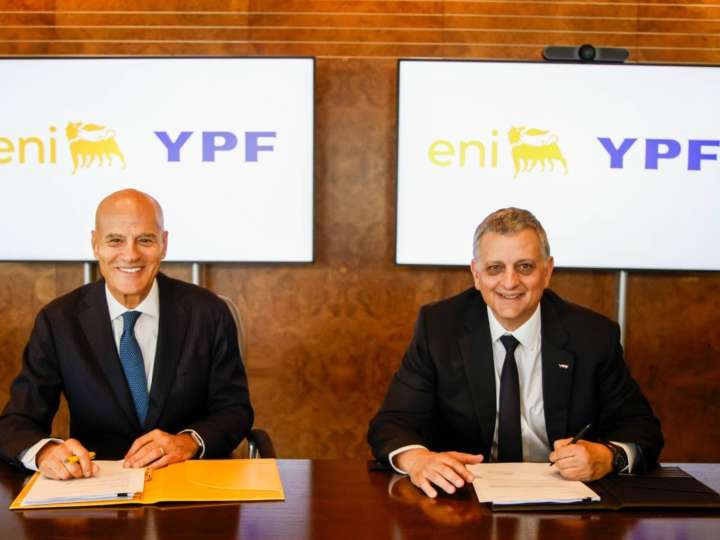 YPF, a punto de exportar gas licuado: busca el préstamo más grande de la historia
