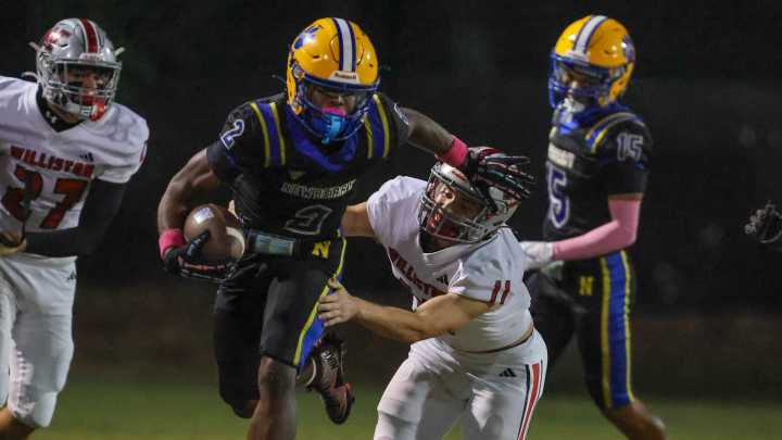 See the photos! Newberry football hosts Williston