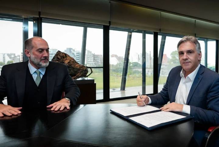 Reorganización administrativa: Llaryora dispuso la transformación de cuatro agencias en entes autárquicos