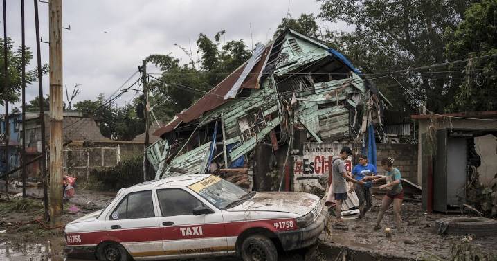 Mexico floods: Dozens killed as heavy rain leads to floods, landslides