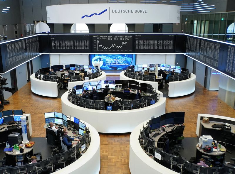 European shares gain on US-China trade optimism, upbeat earnings