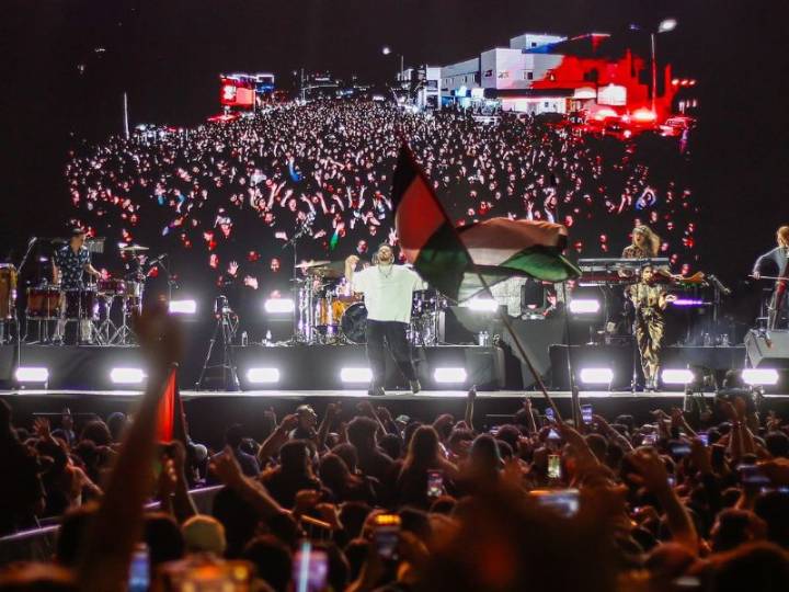 “No nos pueden dividir”: Residente canta frente al muro entre México y Estados Unidos