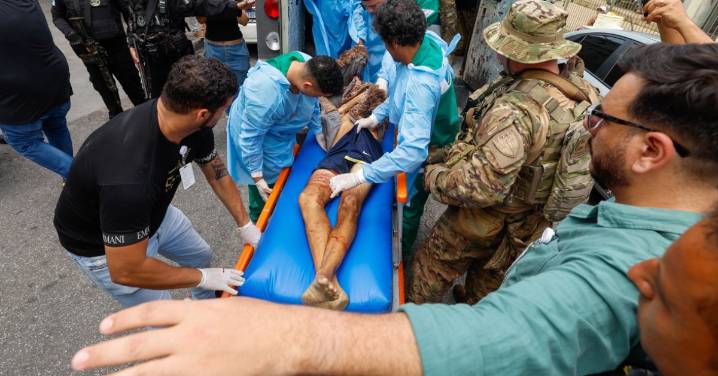 Deja 64 muertos y 81 detenidos una operación contra narcos en favelas de Río