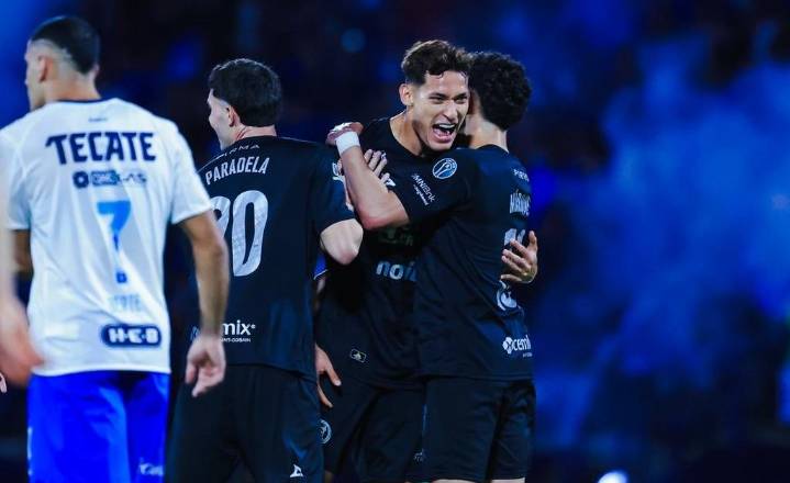 Rayados se las ve negras con Cruz Azul por goles de Chiquete y Sepúlveda