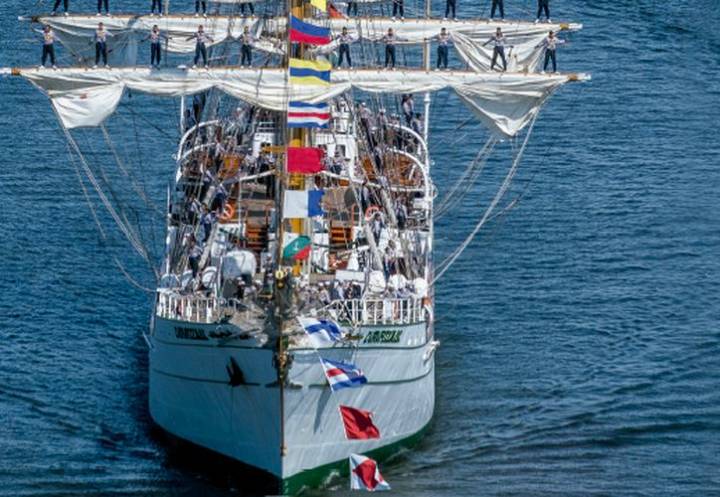 Regresa Buque Escuela Cuauhtémoc: se dirige hacia Cozumel