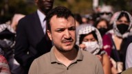 Mahmoud Khalil comparece ante el tribunal de apelaciones mientras el Gobierno de Trump continúa con esfuerzos para deportarlo