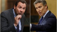 Rifirrafe entre Feijóo y Puente tras el manotazo del ministro a una cámara: "Qué vas a cesar tú, si no has sido capaz de cesar al que retozaba en el Ventorro, miserable"