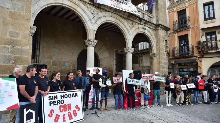Personas sin hogar en Plasencia: "No somos delincuentes, nos falta cariño y comprensión"