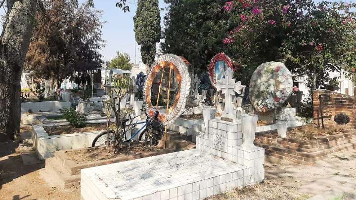 Operativo en Acámbaro garantiza panteones seguros para Día de Muertos
