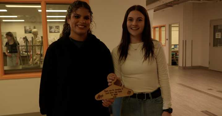 Two Gallatin High seniors to hold clothing drive for community and students