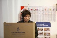 En medio de un fuerte operativo policial, Milei votó y se retiró sin responder consultas de la prensa