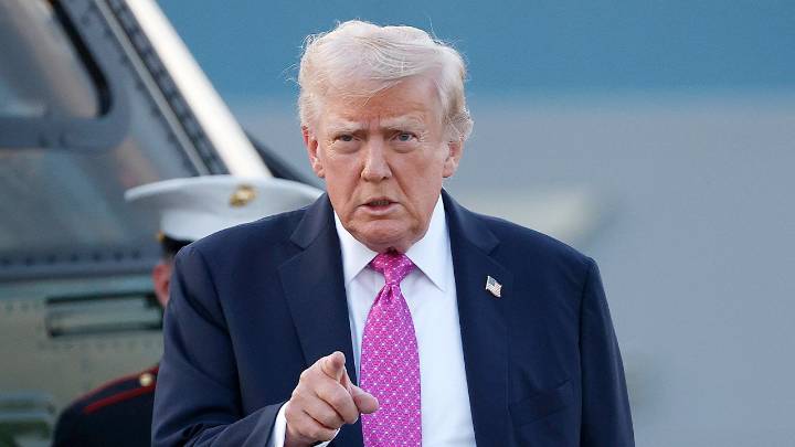 Senate Republicans join Democrats to reject Trump's tariffs on Canada