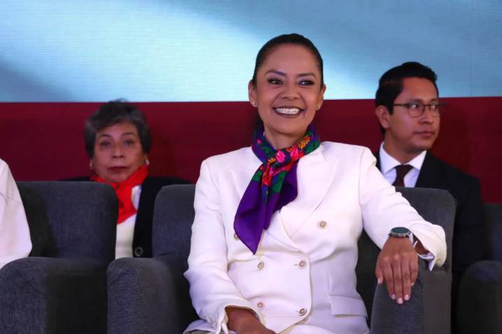 Con resultados humanistas, Ariadna Ayala rindió su primer informe de gobierno