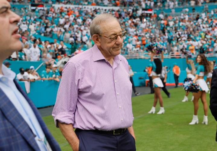 Grading Dolphins' 29-27 loss to Chargers; plus stock up, stock down