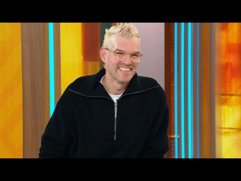Timothy Simons on the tension and chemistry driving "Nobody Wants This" season two