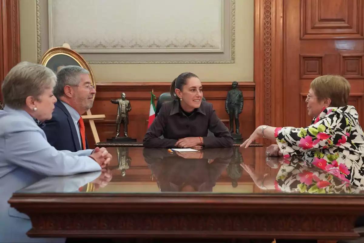 Presidenta Sheinbaum recibe a Michelle Bachelet para hablar de AL y el liderazgo de la mujer en la política