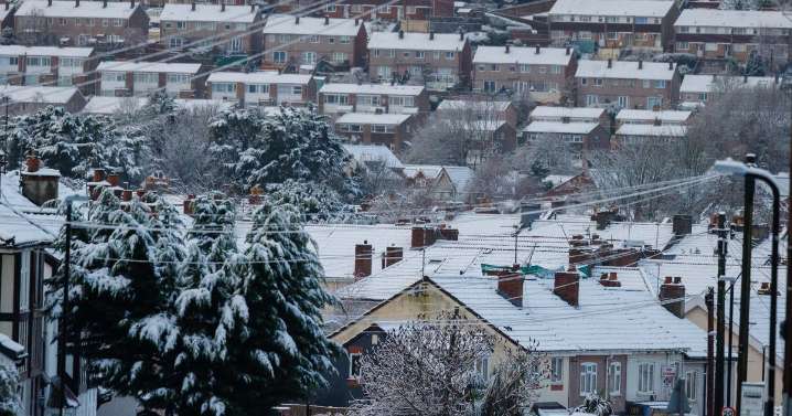 Exact date four inches of snow to cover parts of UK as weather maps turn white