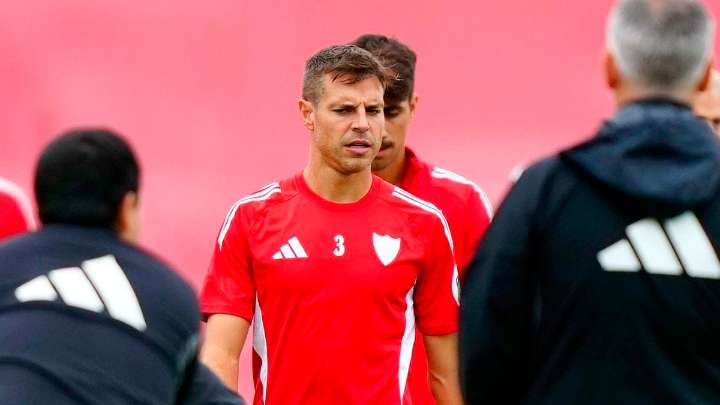 Azpilicueta, Mendy y Nianzou se reincorporan a los entrenamientos del Sevilla FC
