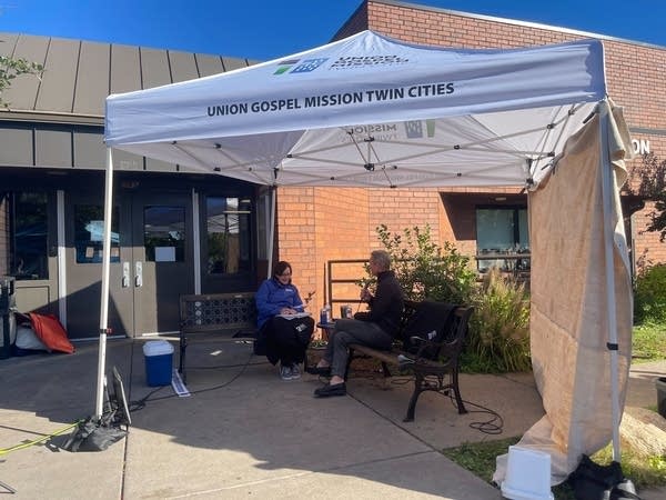 CEO spends a day on a bench to spotlight homelessness