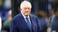 Jerry Jones has odd explanation for flipping off Jets fans